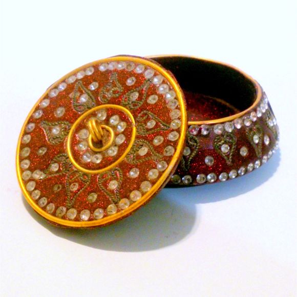 Vintage Eastern Inspired Jeweled Red Glitter Trinket Vanity Pin Jewelry Box - Picture 4 of 5